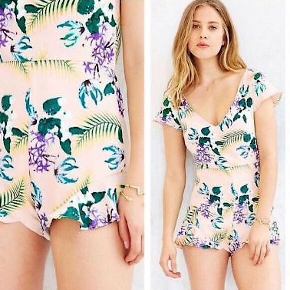 REVOLVE For Love and Lemons Romper Floral Size XS - Picture 4 of 10